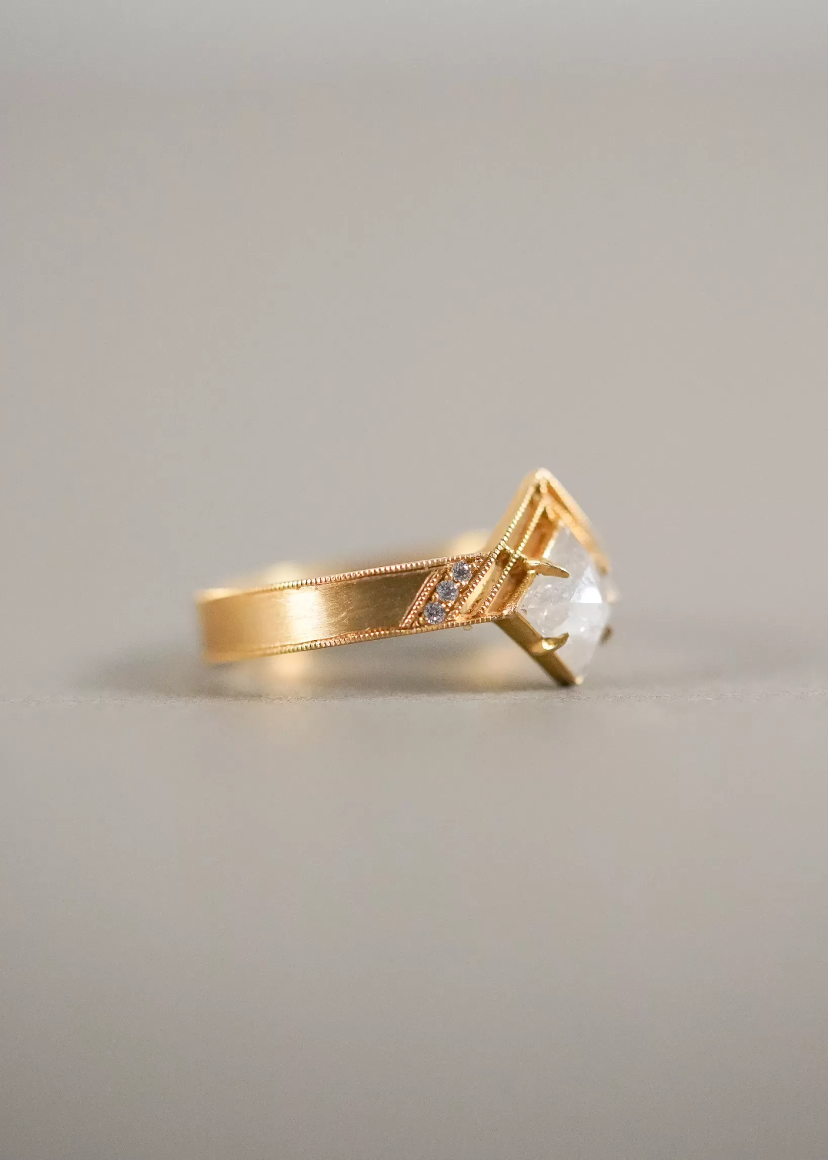 Cheap DMD Metal Bhumi Ring